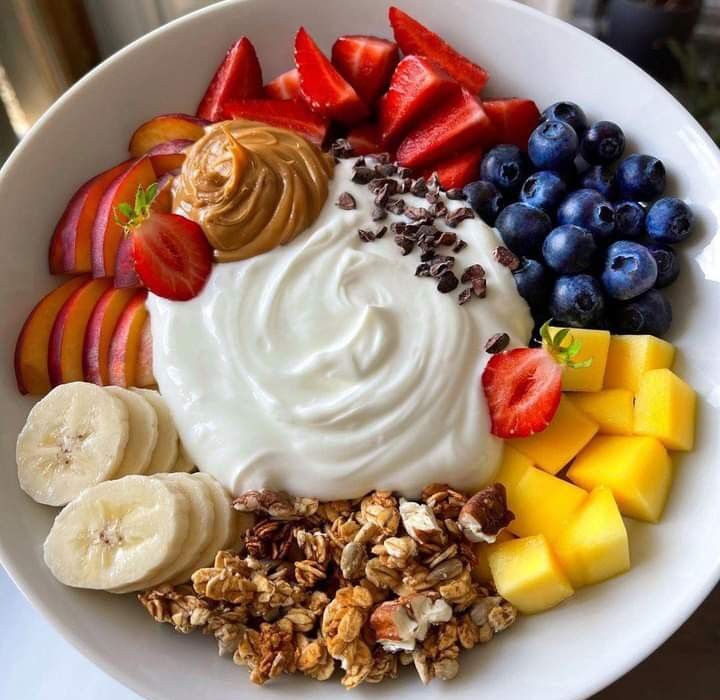 Light dinners with yogurt and fruits